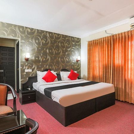 Capital O 72337 Hotel Konkan Tadka Mumbai  Buitenkant foto