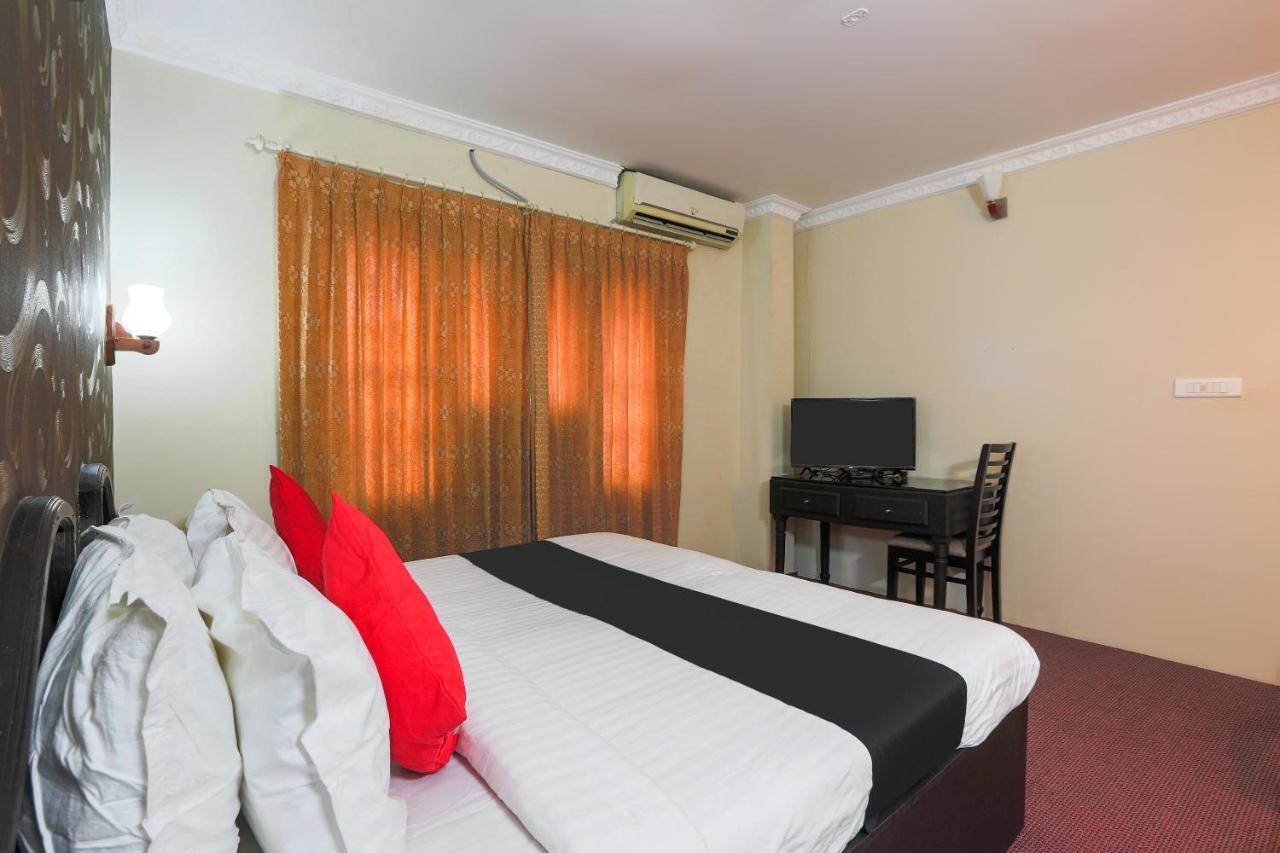 Capital O 72337 Hotel Konkan Tadka Mumbai  Buitenkant foto