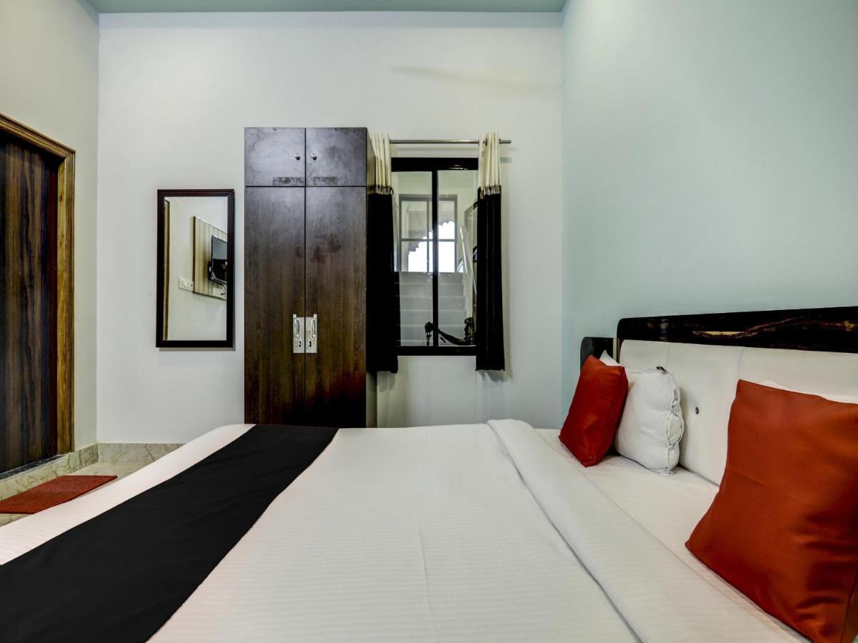 Capital O 72337 Hotel Konkan Tadka Mumbai  Buitenkant foto