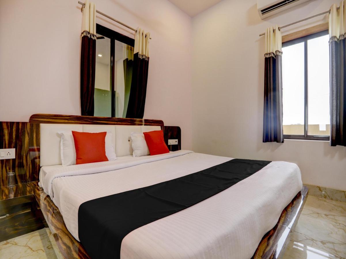 Capital O 72337 Hotel Konkan Tadka Mumbai  Buitenkant foto